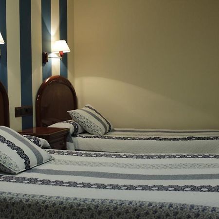 Hostal Ana Belen Madrid Ngoại thất bức ảnh